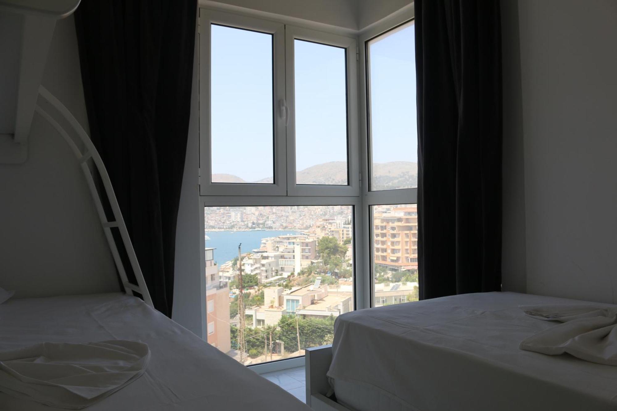 Infinity Sea View Penthouse Apartamento Sarandë Exterior foto